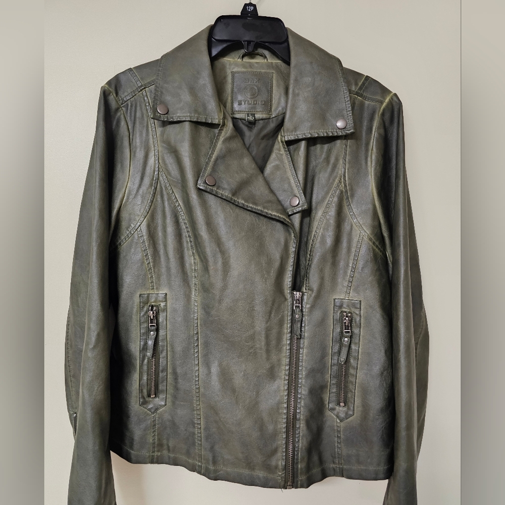 Max Studio Olive Green Leather Jacket - Picture 4 of 13